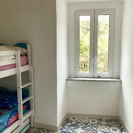 Semesterbostad Petit Maison Jeranto *