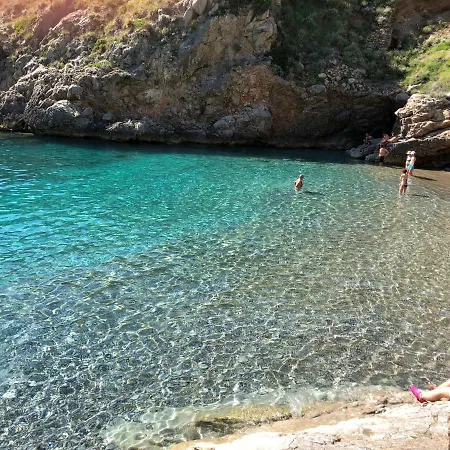 Petit Maison Jeranto