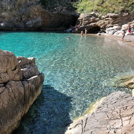 Petit Maison Jeranto Semesterbostad *